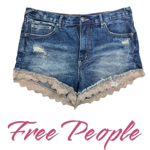 Free People Shorts Jean Distressed Crochet Lace Hem Women’s 29 Denim 100% Cotton - Picture 2 of 8